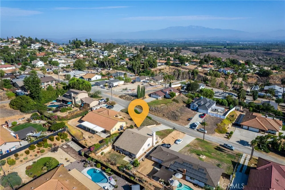 14407 Laurel Drive Riverside, CA 92503