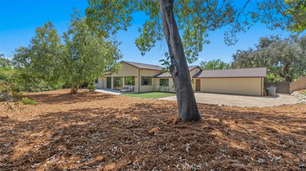 3310 Mills Avenue Claremont, CA 91711