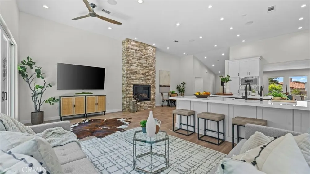 3310 Mills Avenue Claremont, CA 91711
