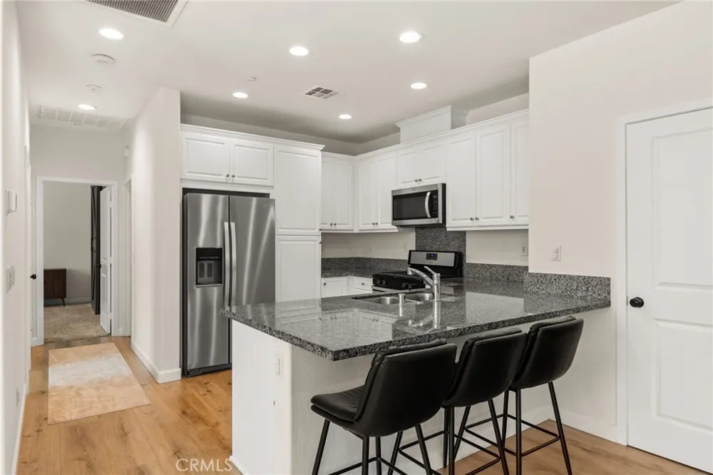 3285 E Midsummer Privado Ontario, CA 91762