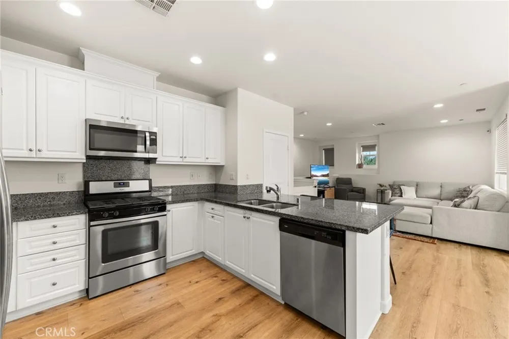 3285 E Midsummer Privado Ontario, CA 91762