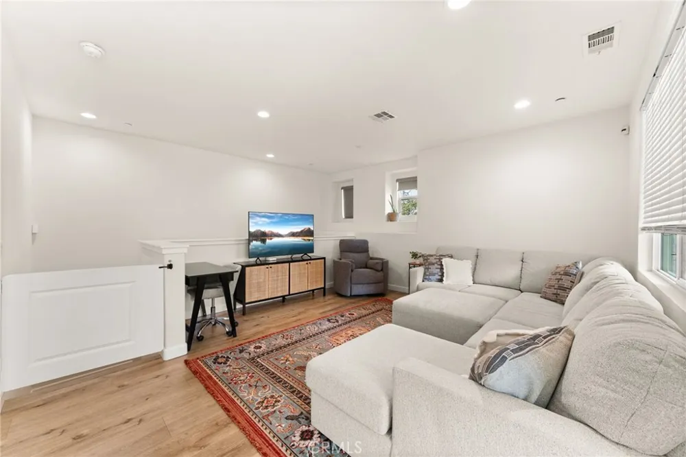 3285 E Midsummer Privado Ontario, CA 91762