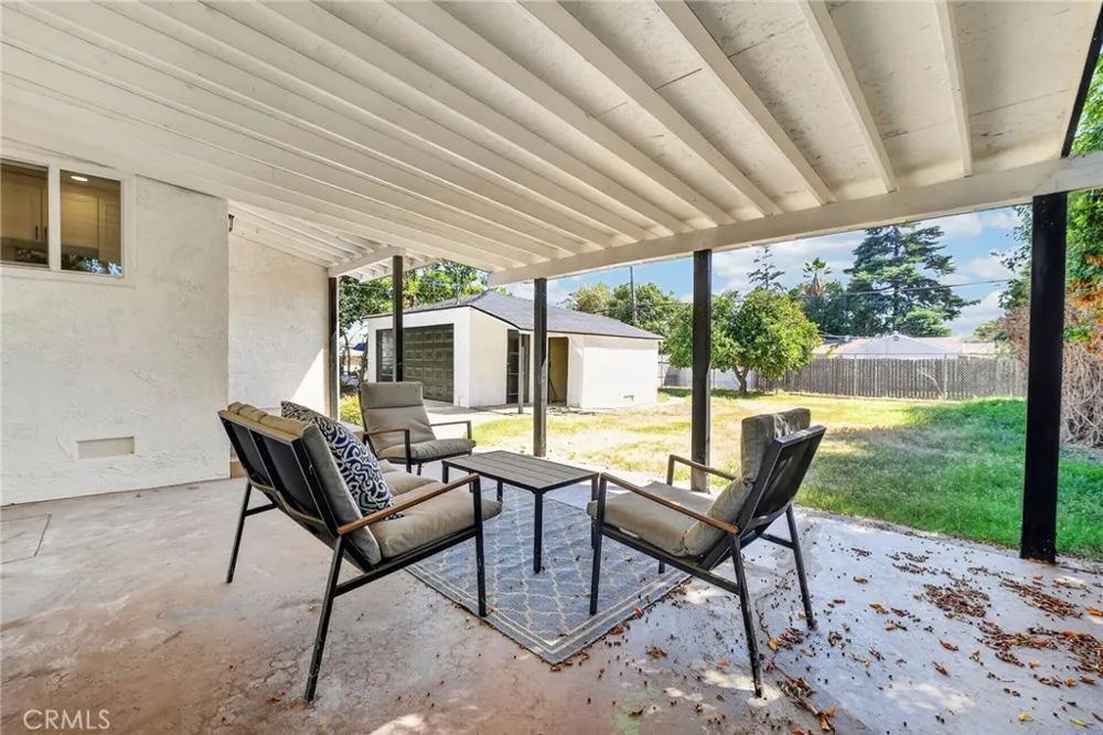 268 W Willow Pomona, CA 91768