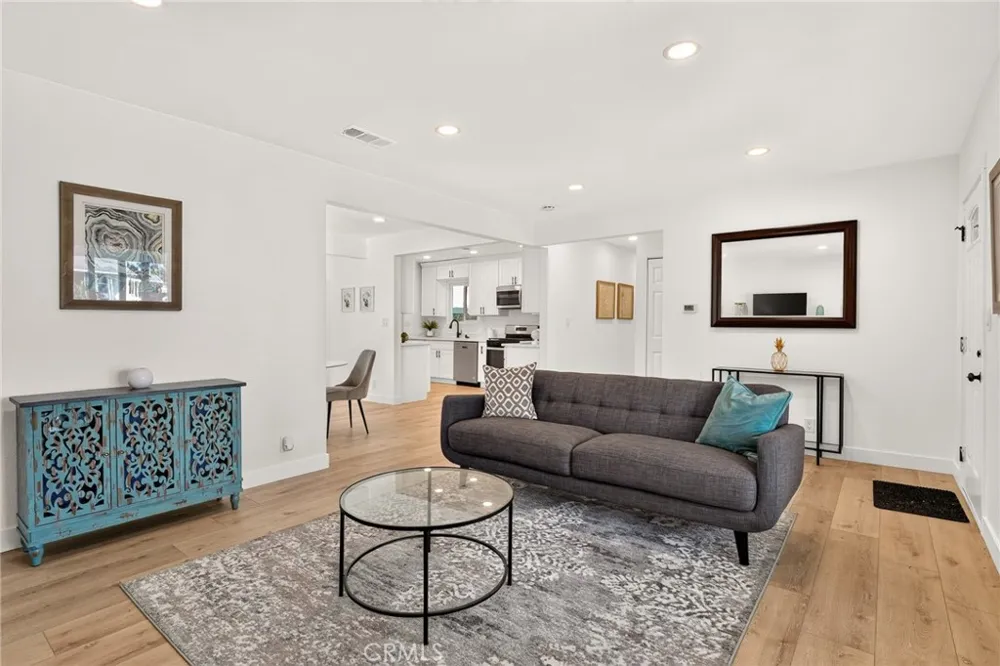 268 W Willow Pomona, CA 91768