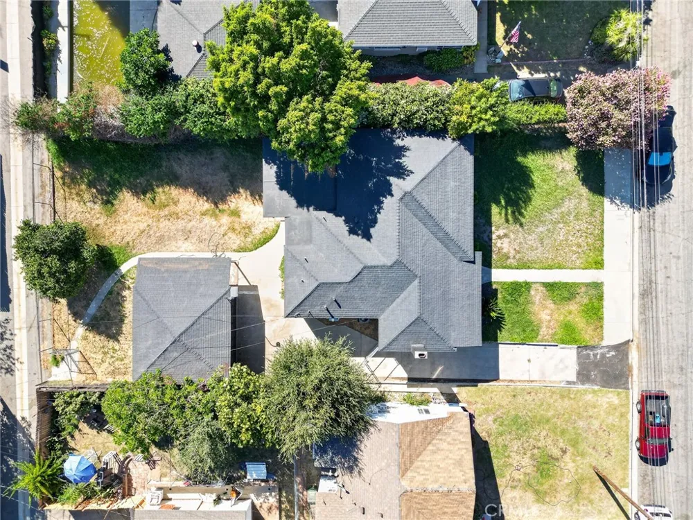 268 W Willow Pomona, CA 91768