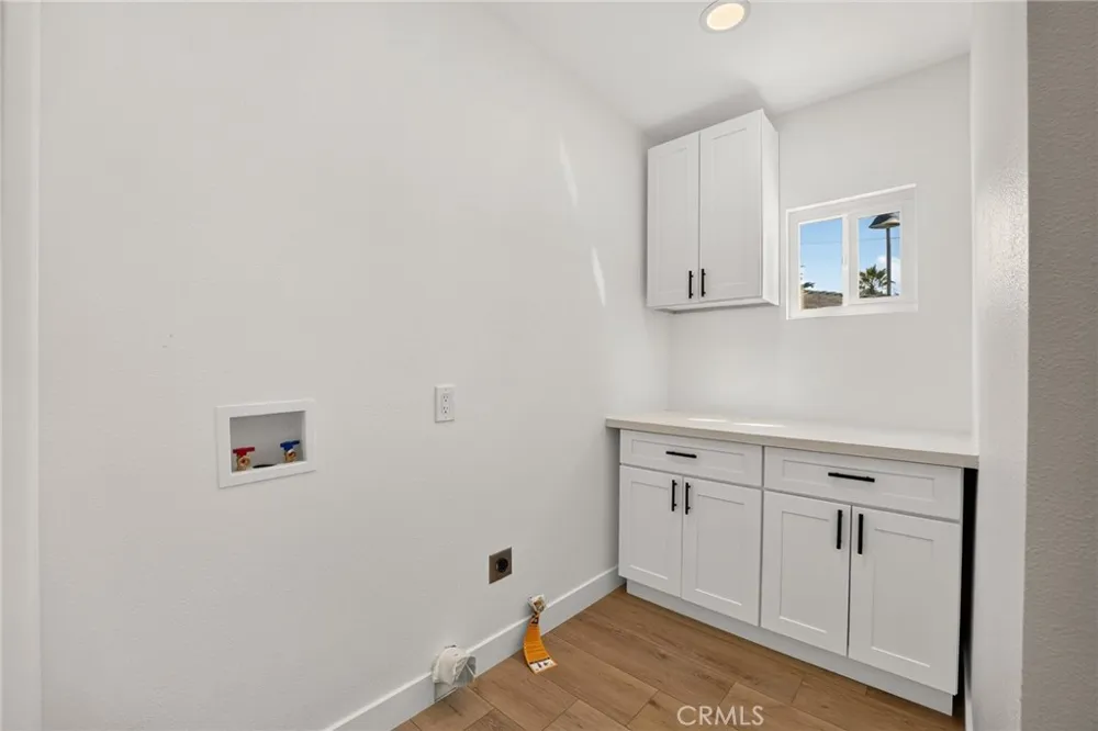 268 W Willow Pomona, CA 91768
