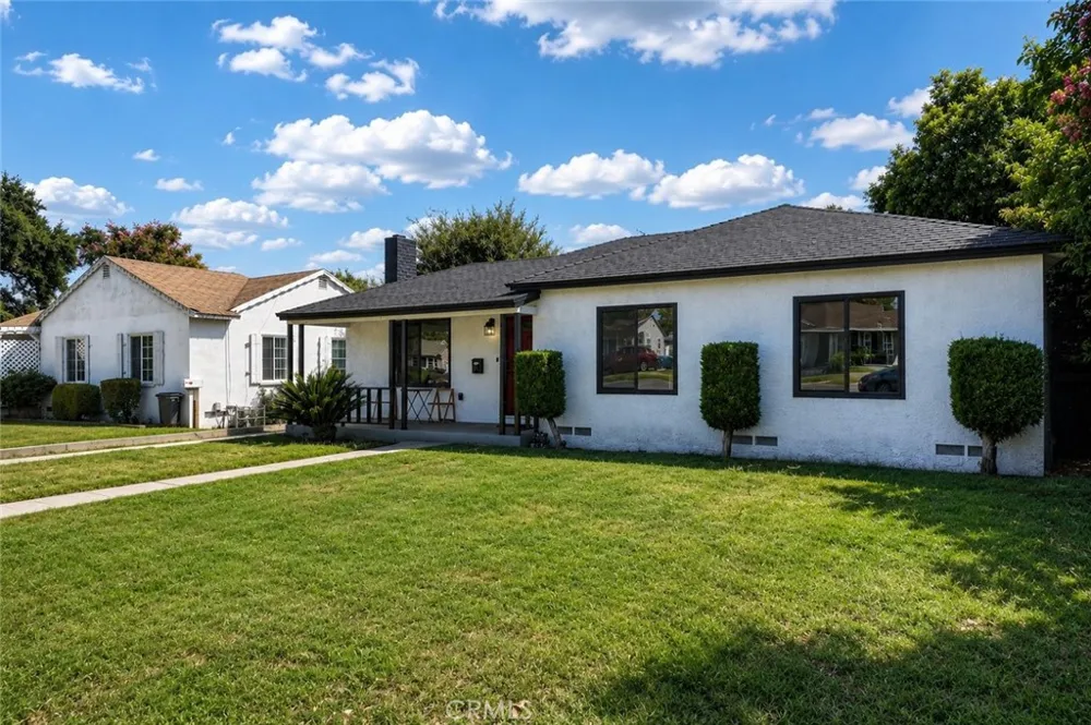 268 W Willow Pomona, CA 91768