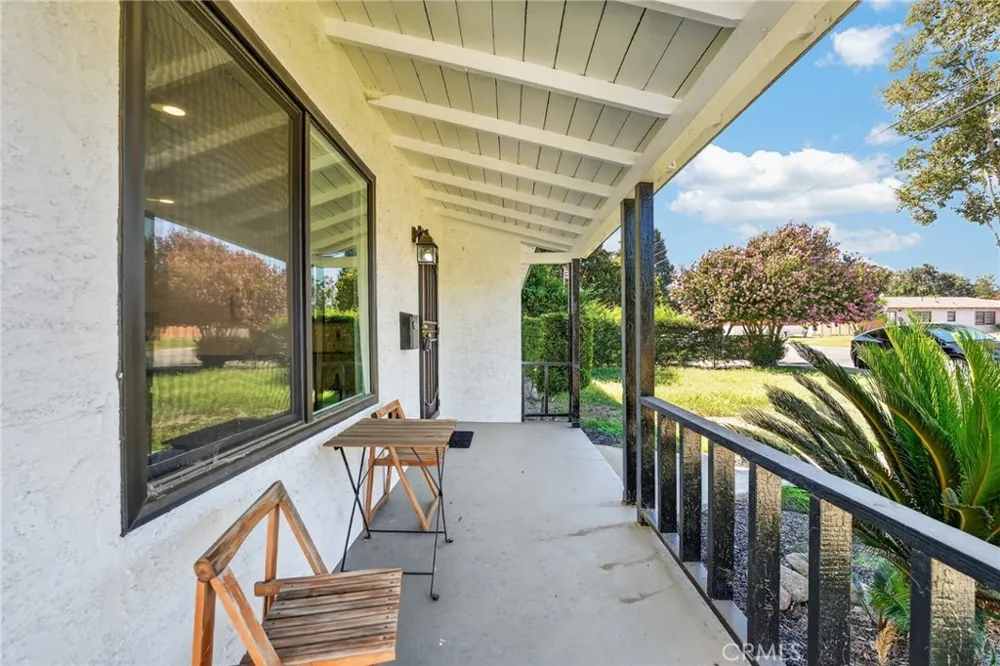 268 W Willow Pomona, CA 91768