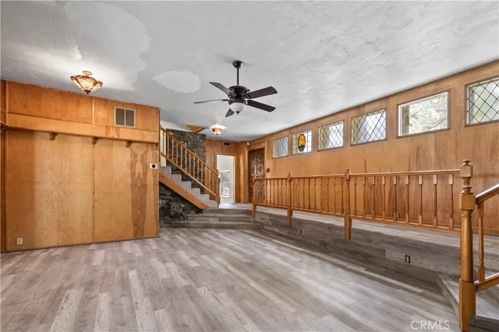 1576 State Highway 2 Wrightwood, CA 92397