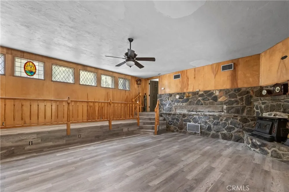 1576 State Highway 2 Wrightwood, CA 92397