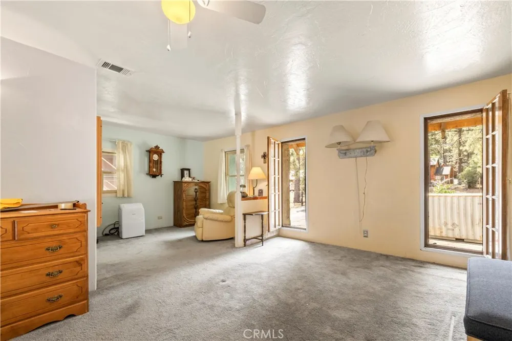 1576 State Highway 2 Wrightwood, CA 92397
