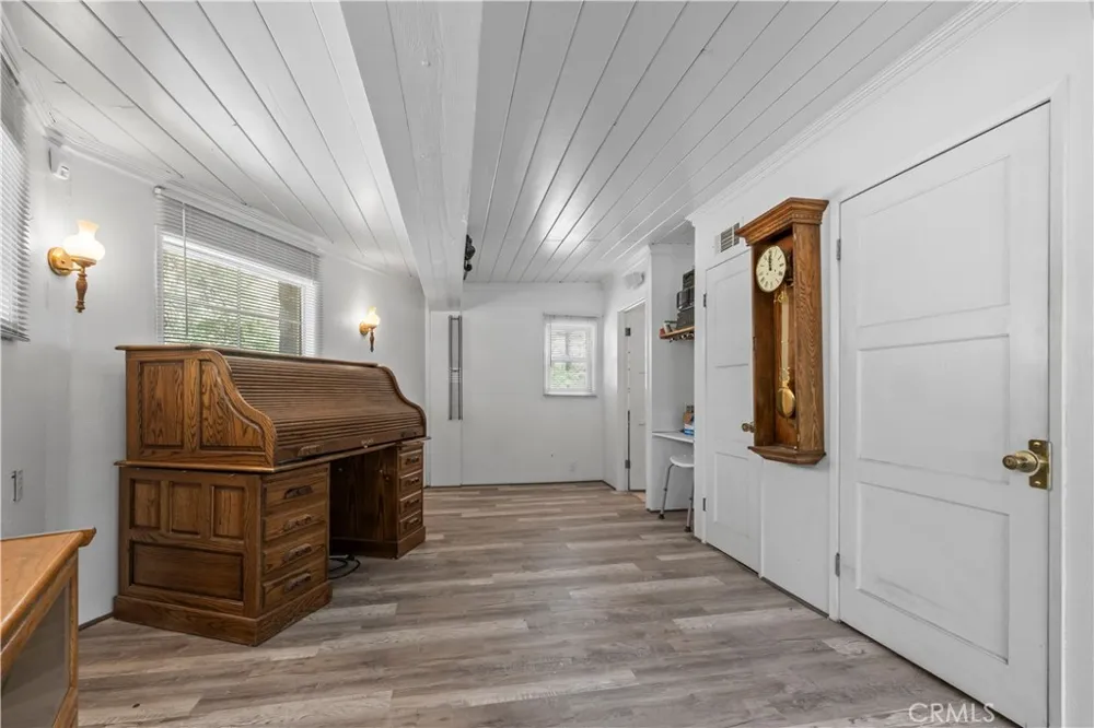 1576 State Highway 2 Wrightwood, CA 92397