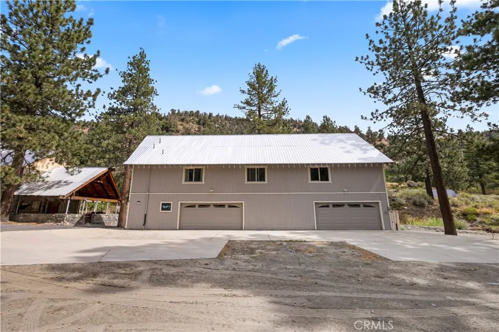 1576 State Highway 2 Wrightwood, CA 92397