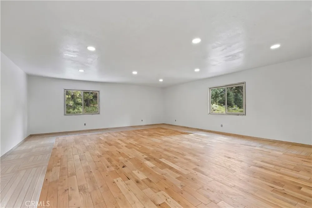 1576 State Highway 2 Wrightwood, CA 92397