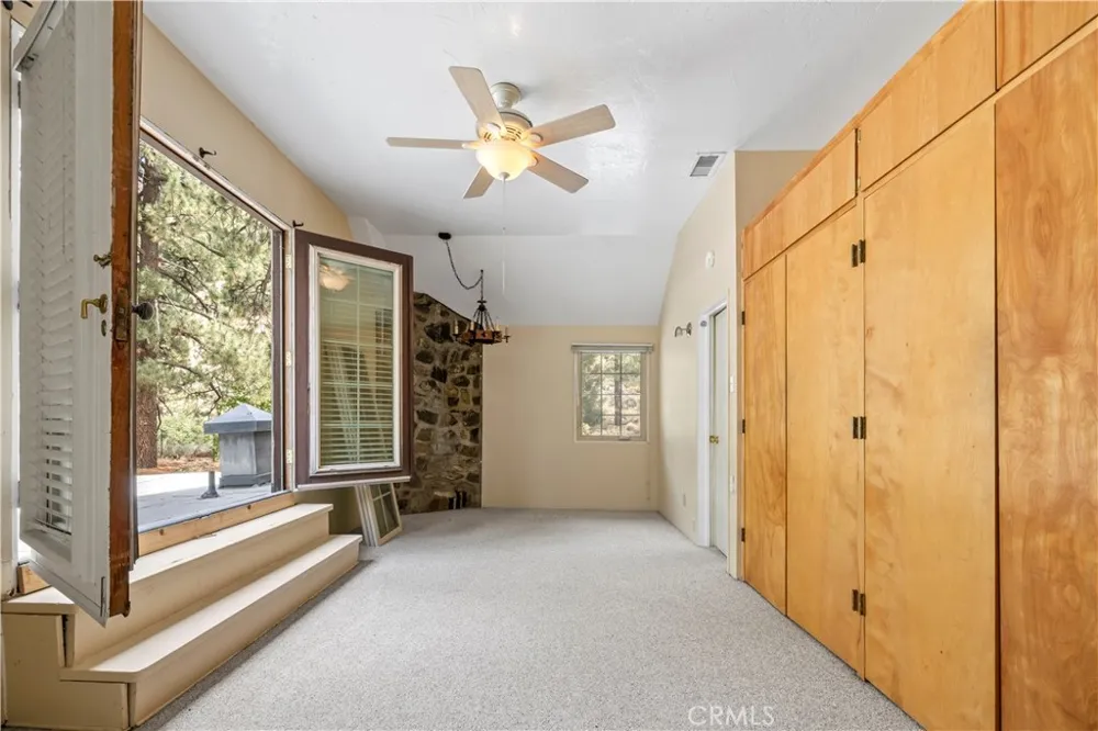 1576 State Highway 2 Wrightwood, CA 92397