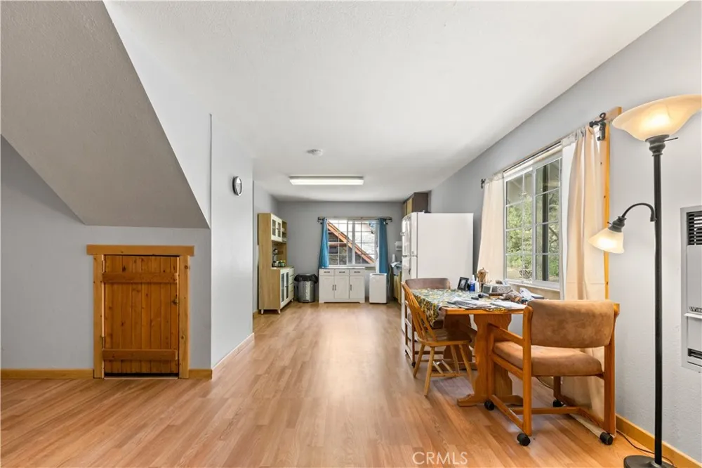 1576 State Highway 2 Wrightwood, CA 92397