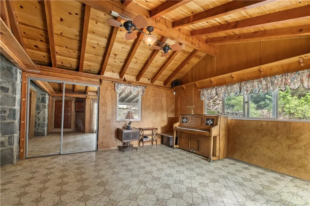 1576 State Highway 2 Wrightwood, CA 92397