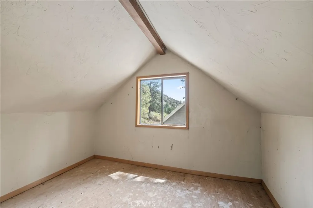 1576 State Highway 2 Wrightwood, CA 92397