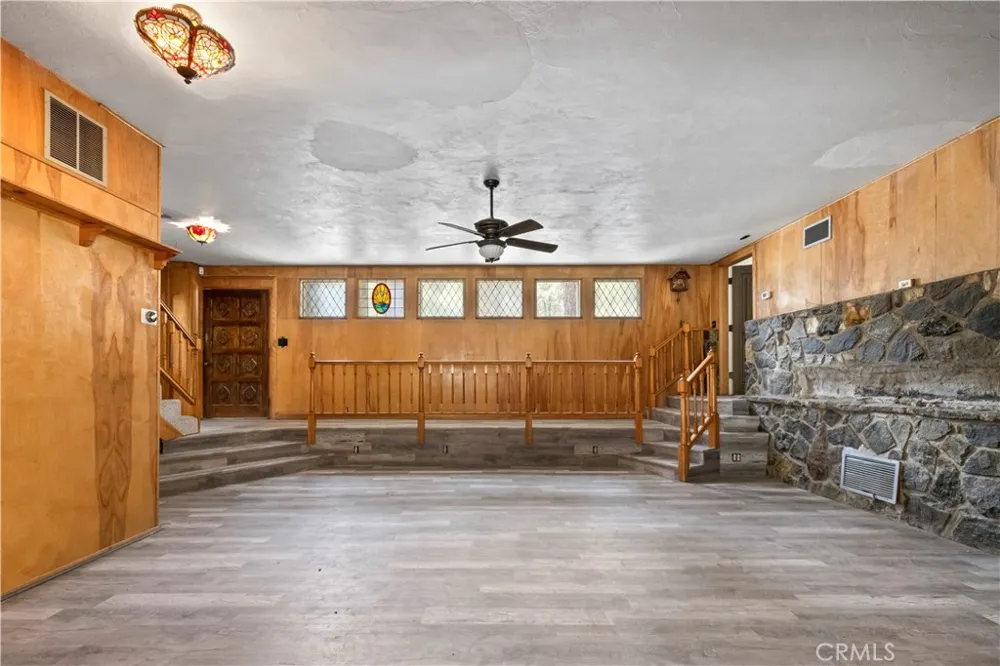 1576 State Highway 2 Wrightwood, CA 92397
