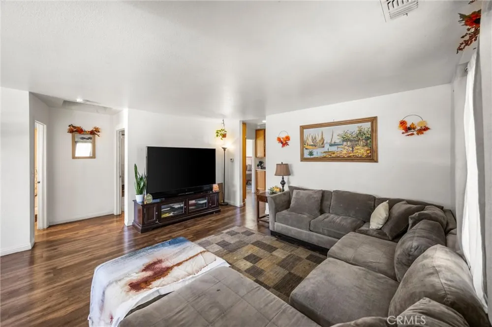 1813 1St, A Street La Verne, CA 91750