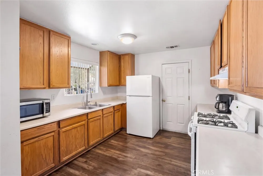 1813 1St, A Street La Verne, CA 91750
