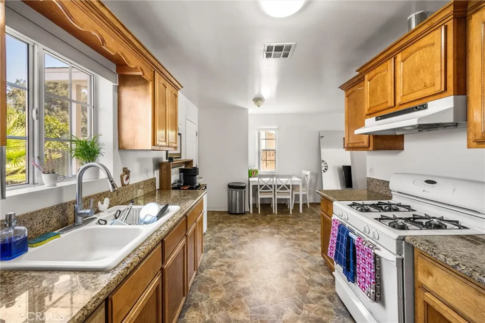 1813 1St, A Street La Verne, CA 91750