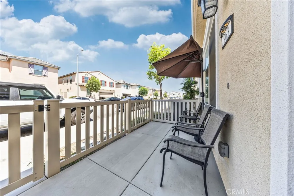 963 W Clover Avenue Rialto, CA 92376