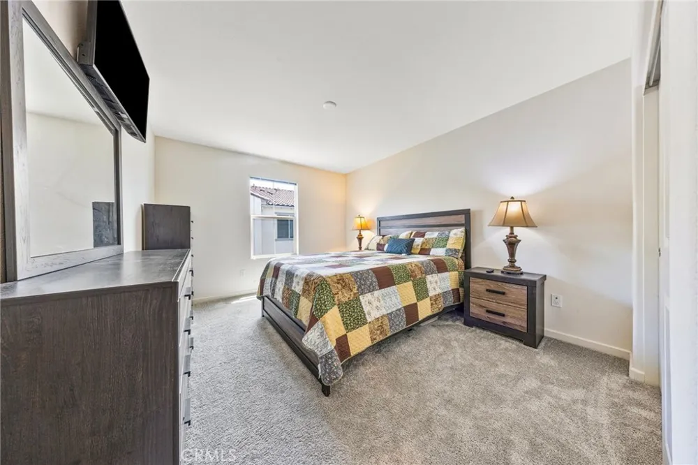 963 W Clover Avenue Rialto, CA 92376