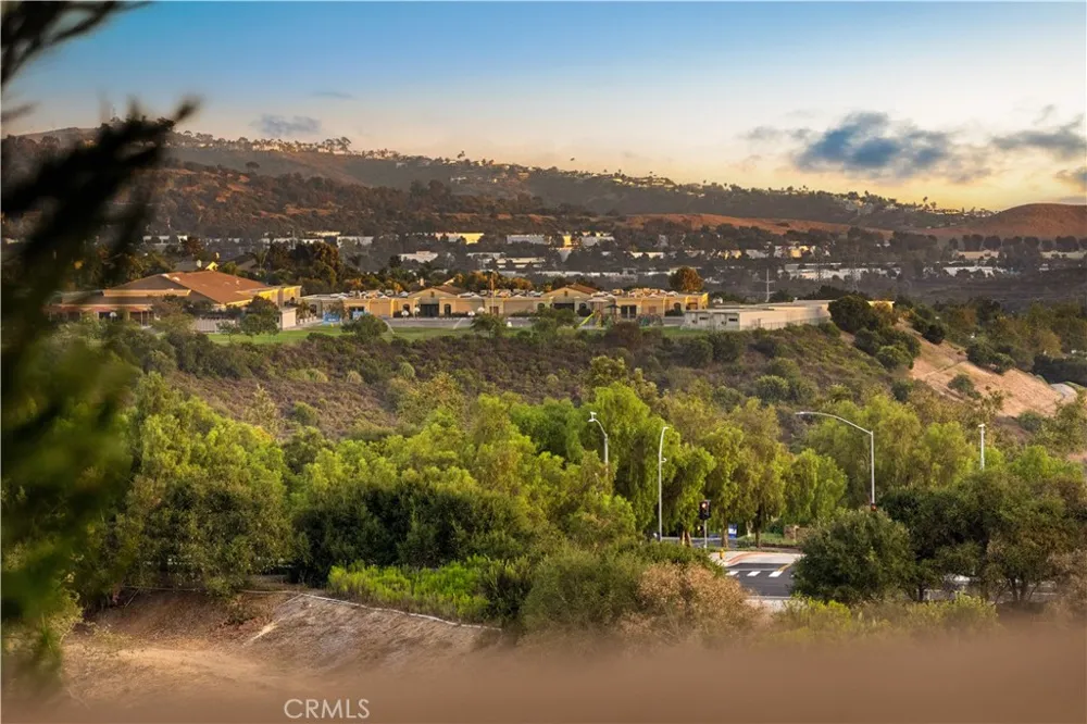 32 Corte El Brazo San Clemente, CA 92673
