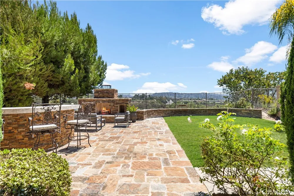 32 Corte El Brazo San Clemente, CA 92673