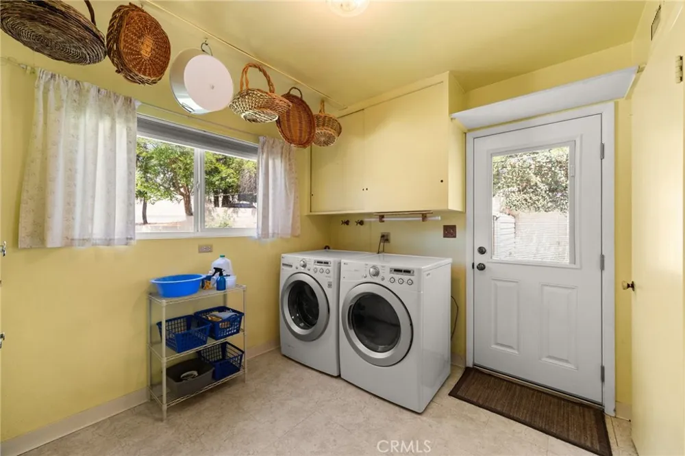 2449 Euclid Cres E Upland, CA 91784