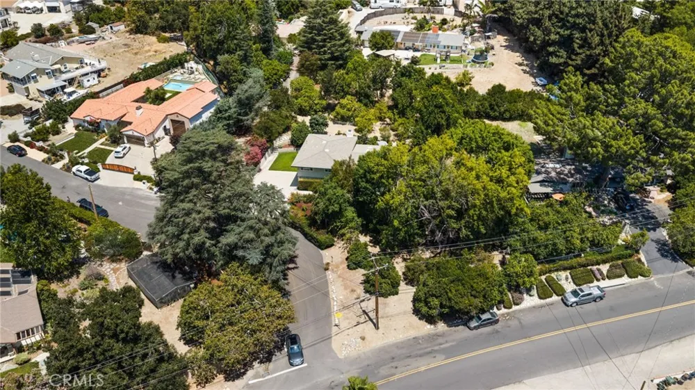 2449 Euclid Cres E Upland, CA 91784