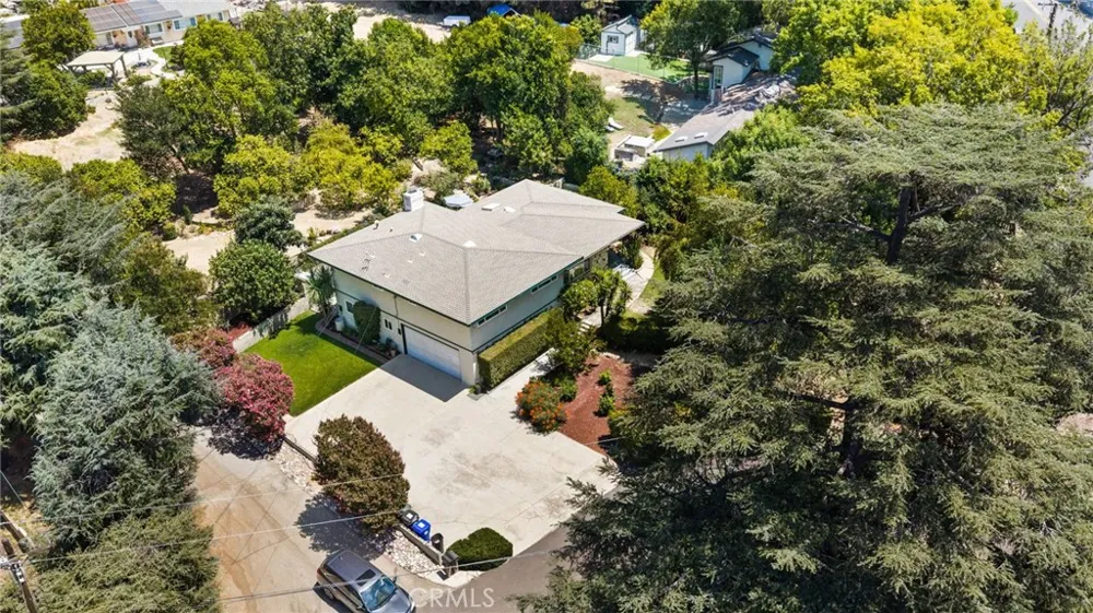 2449 Euclid Cres E Upland, CA 91784