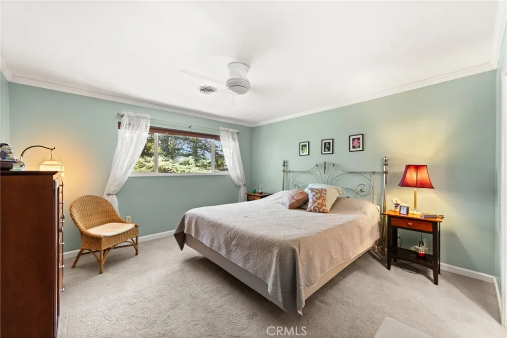 2449 Euclid Cres E Upland, CA 91784