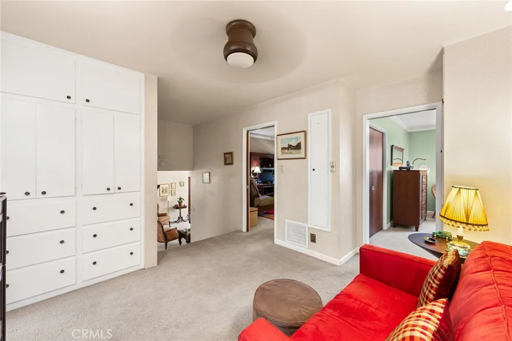 2449 Euclid Cres E Upland, CA 91784