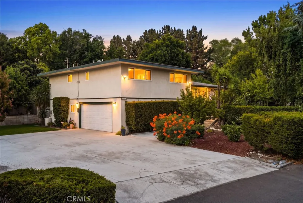 2449 Euclid Cres E Upland, CA 91784
