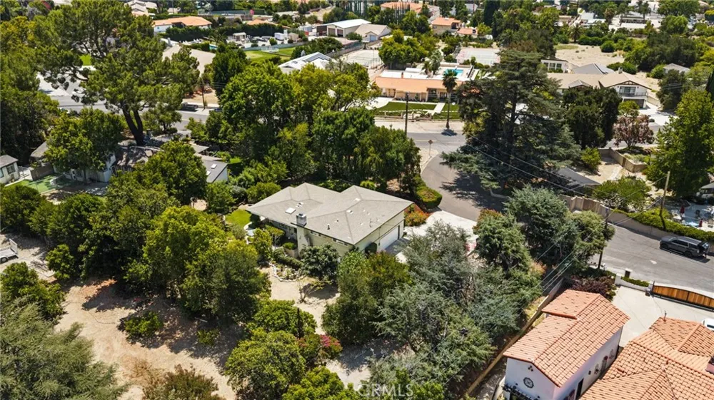 2449 Euclid Cres E Upland, CA 91784