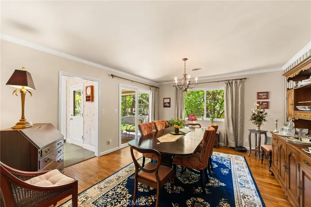 2449 Euclid Cres E Upland, CA 91784
