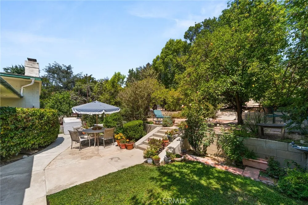 2449 Euclid Cres E Upland, CA 91784