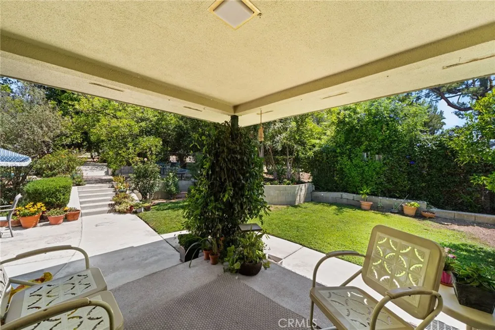 2449 Euclid Cres E Upland, CA 91784