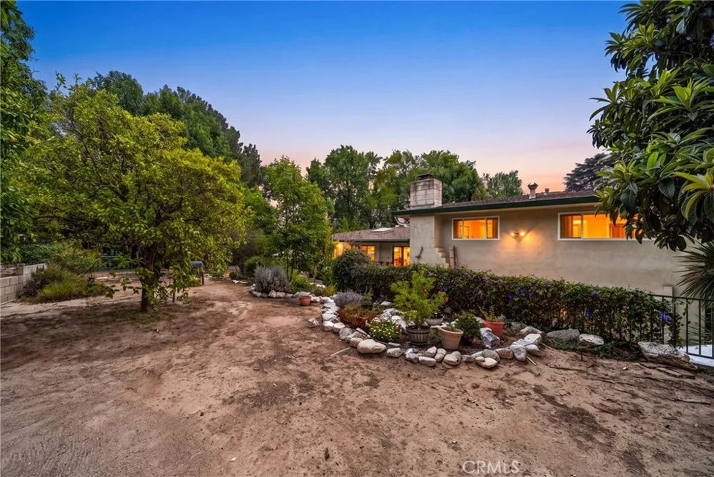 2449 Euclid Cres E Upland, CA 91784