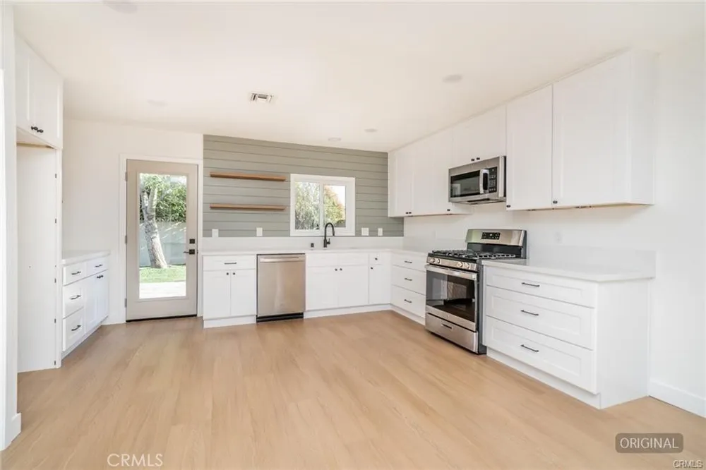 652 E Yale Street Ontario, CA 91764