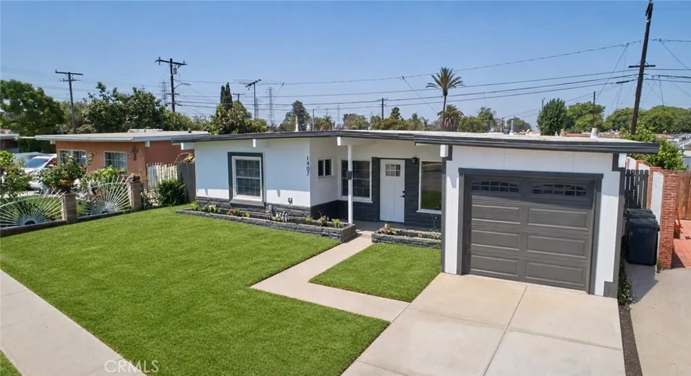 1407 S Hillford Avenue Compton, CA 90220