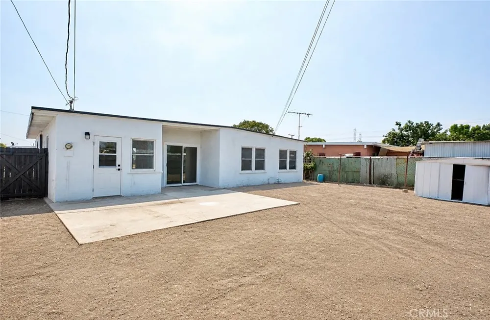 1407 S Hillford Avenue Compton, CA 90220