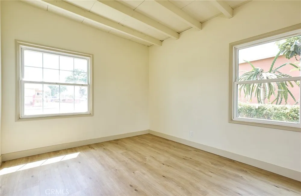 1407 S Hillford Avenue Compton, CA 90220