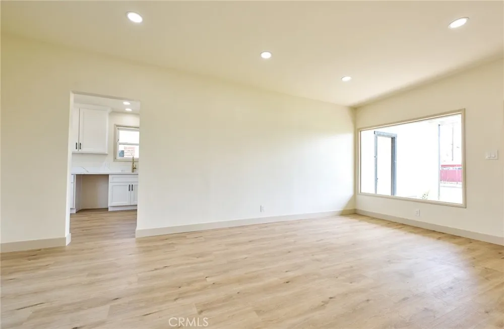 1407 S Hillford Avenue Compton, CA 90220