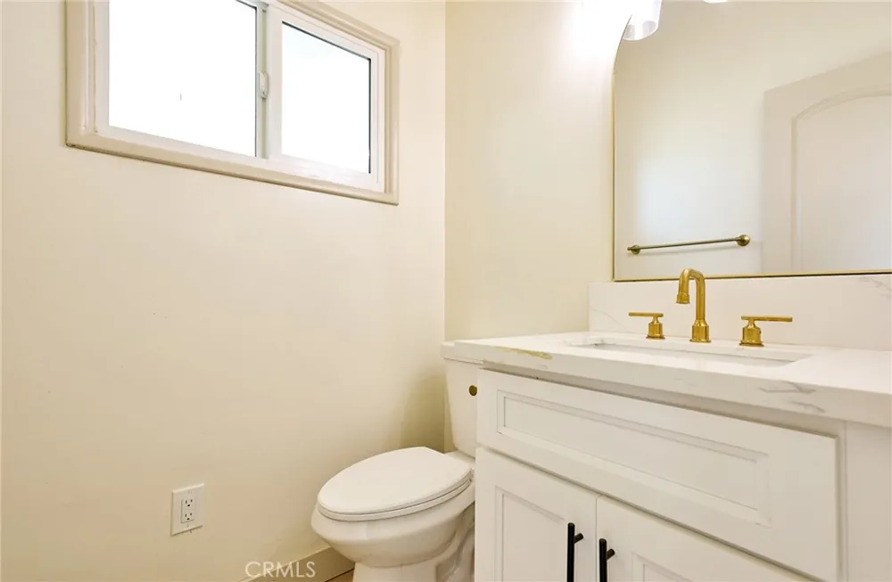 1407 S Hillford Avenue Compton, CA 90220