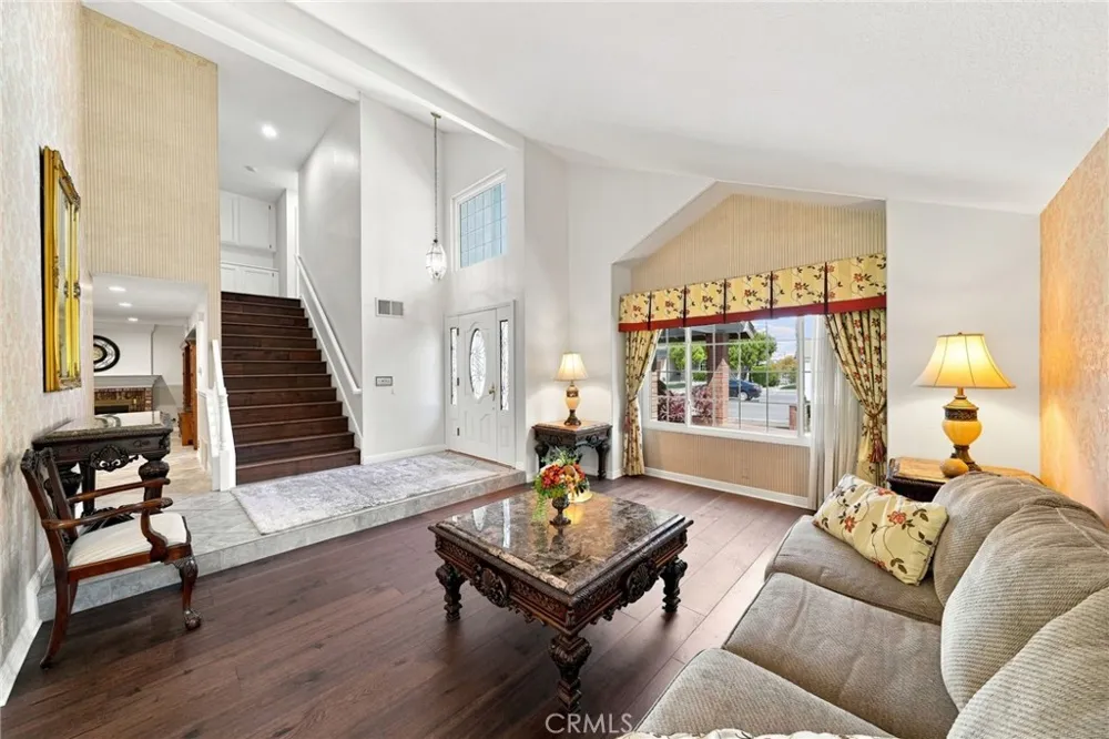 1420 Paseo Marlena San Dimas, CA 91773