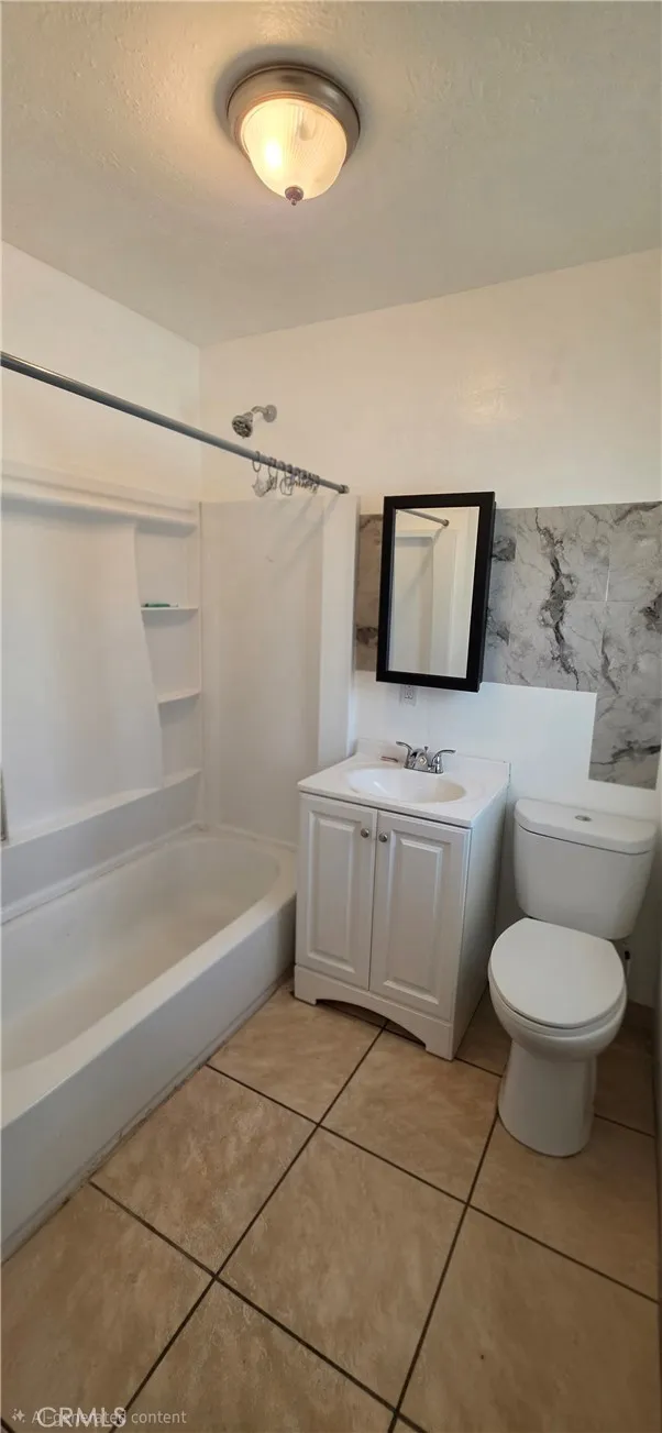 1583 E Martin Luther King Jr Los Angeles, CA 90011