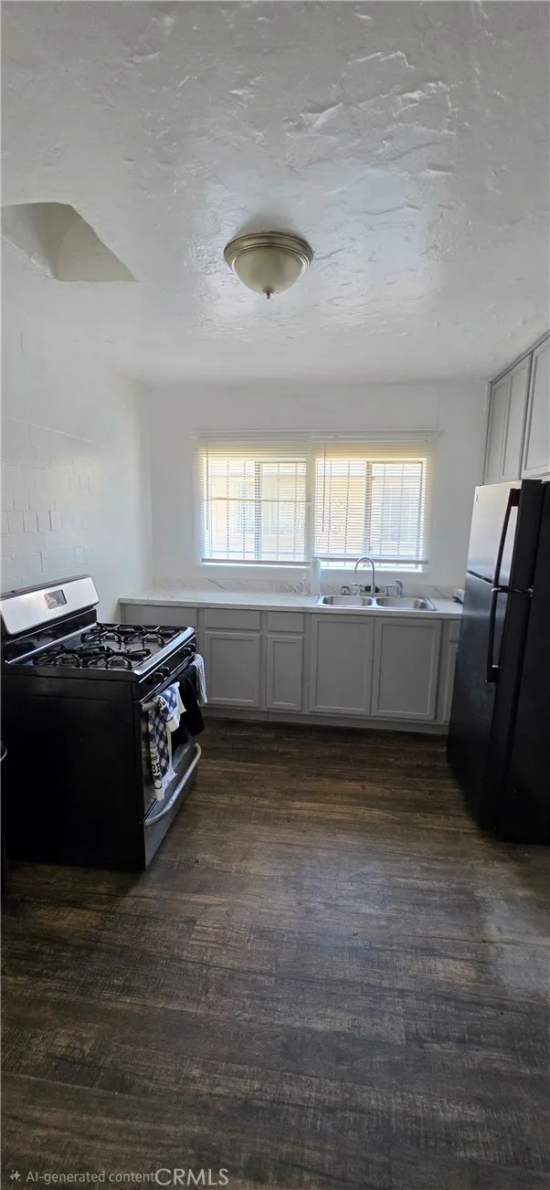 1583 E Martin Luther King Jr Los Angeles, CA 90011